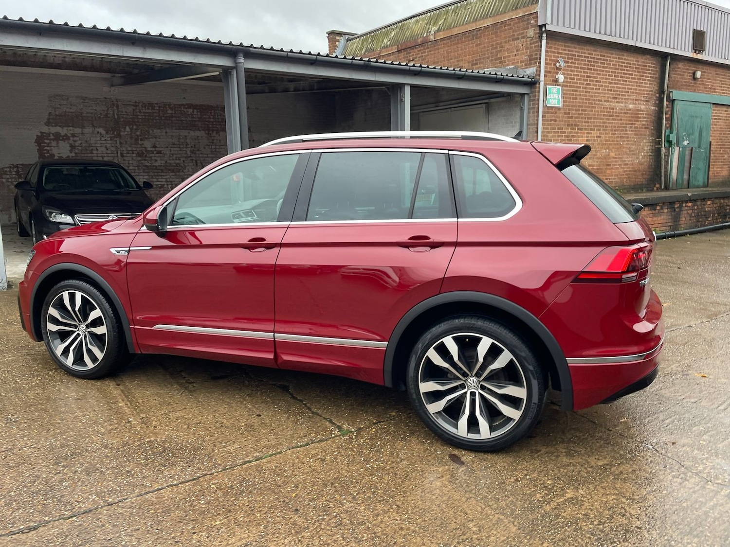 Used Volkswagen Tiguan 2018 for sale - 76543135: Photo 68