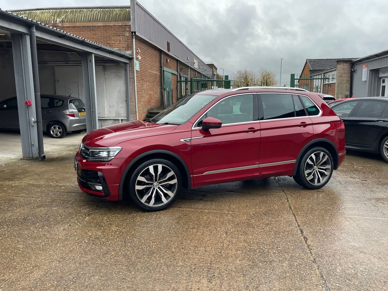 Used Volkswagen Tiguan 2018 for sale - 76543135: Photo 74