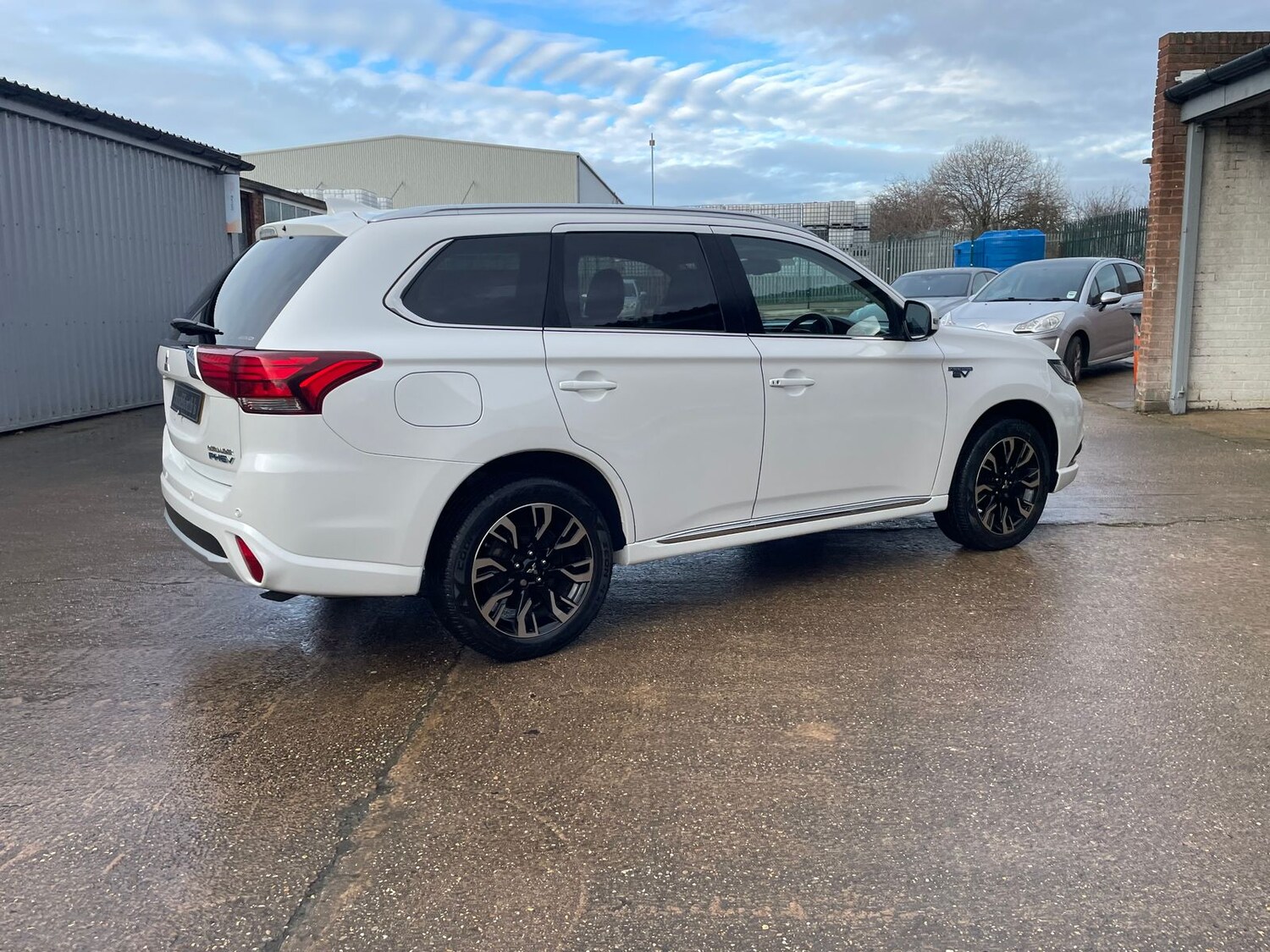 Used Mitsubishi Outlander 2017 for sale - 77169445: Photo 55