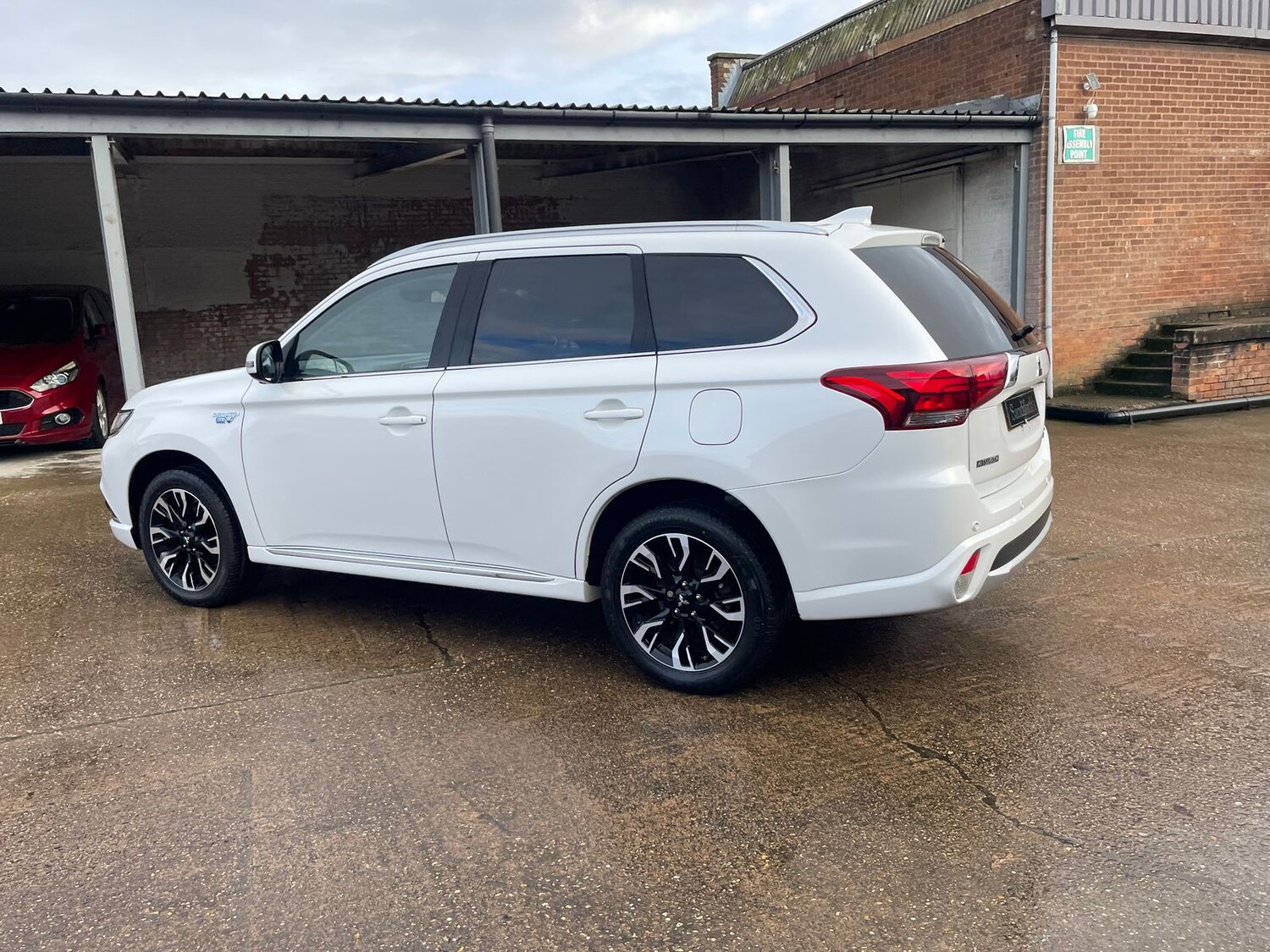 Used Mitsubishi Outlander 2017 for sale - 77169445: Photo 68
