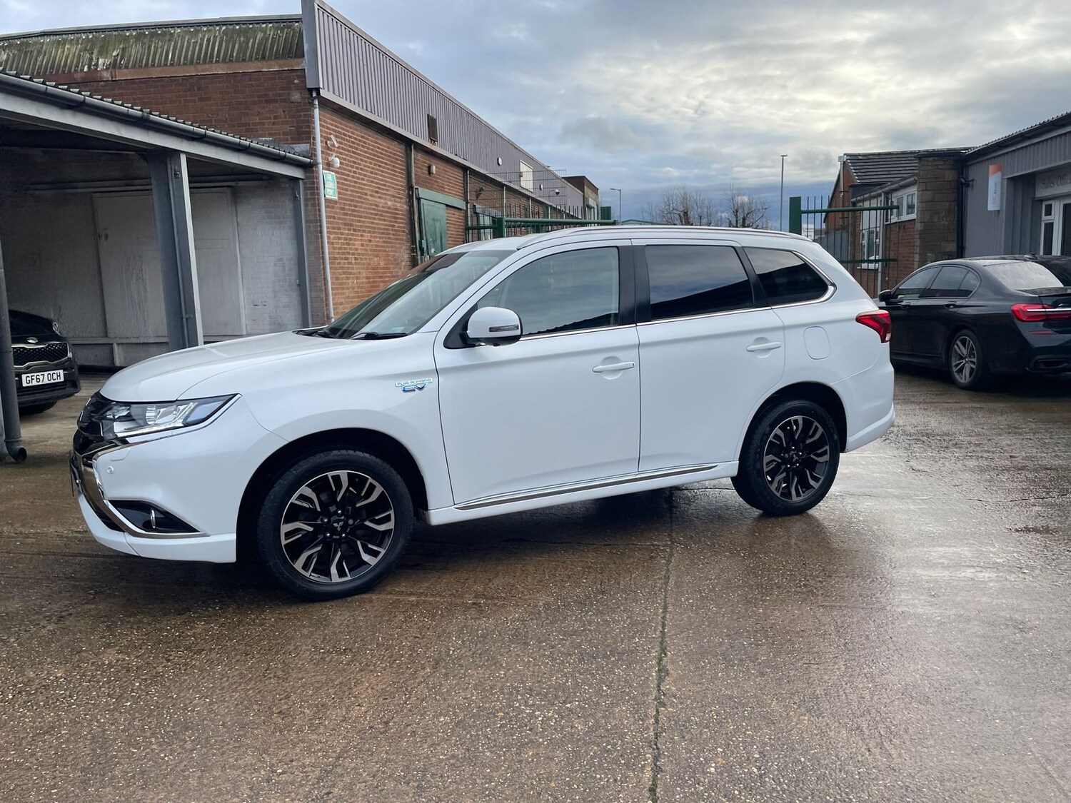 Used Mitsubishi Outlander 2017 for sale - 77169445: Photo 76