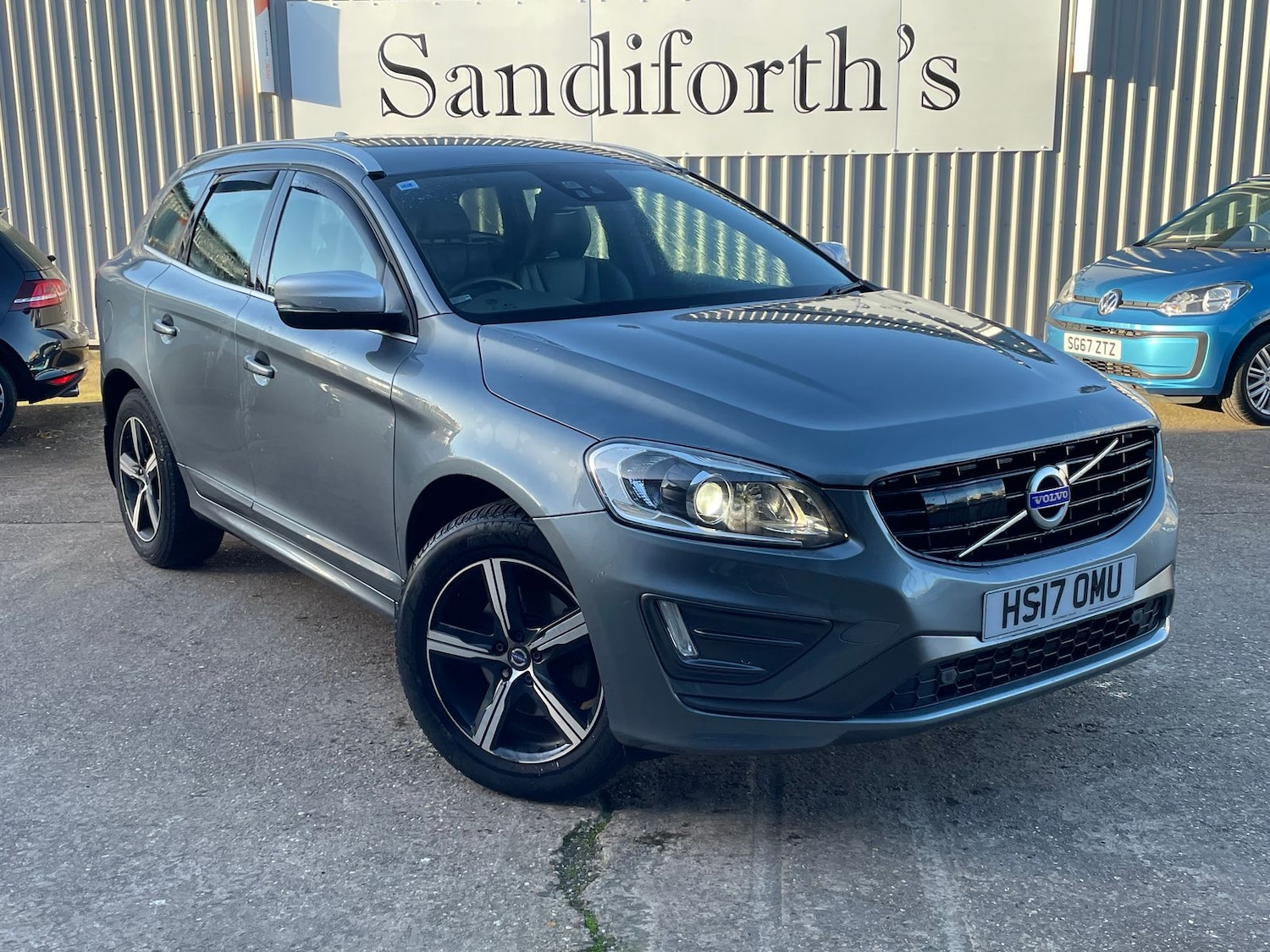Used Volvo XC60 2017 for sale - 76875097: Photo 1