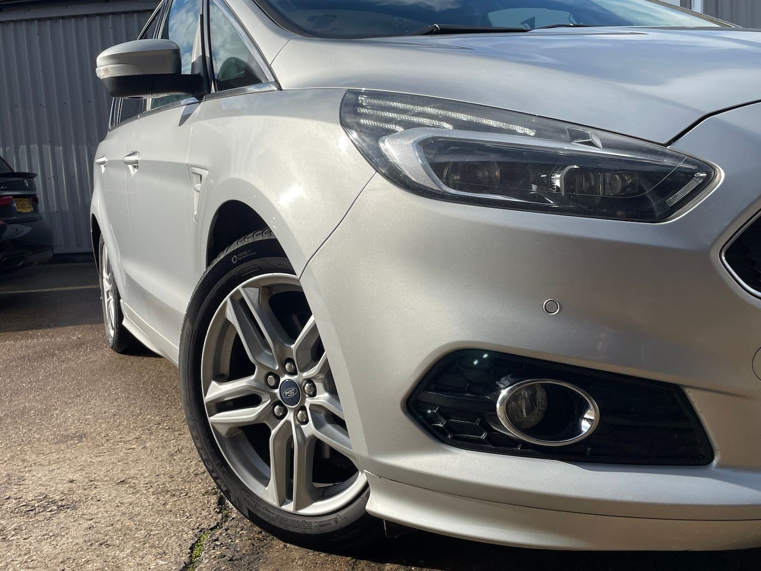 Used Ford S-Max 2017 for sale - 76338680: Photo 19