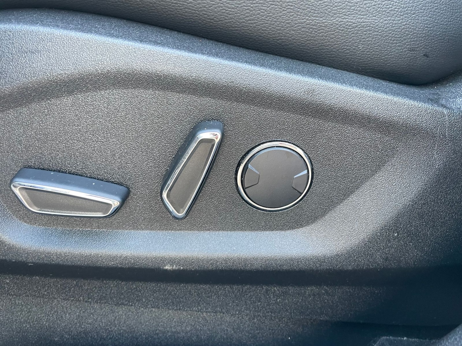 Used Ford S-Max 2017 for sale - 76338680: Photo 30