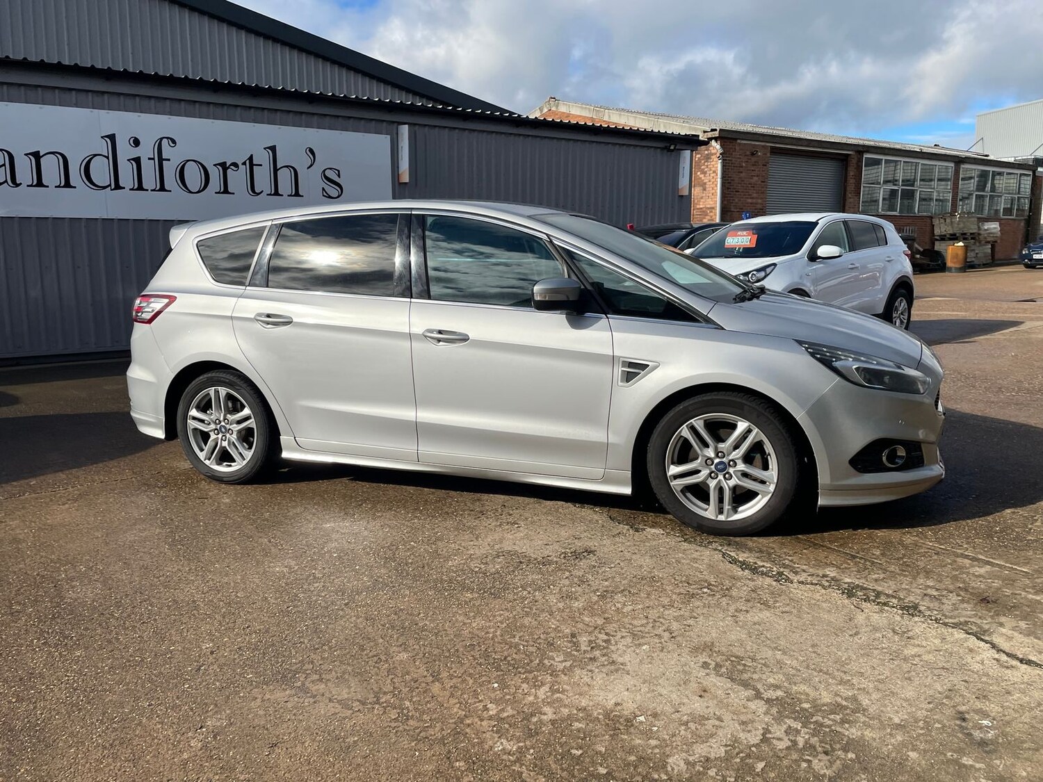 Used Ford S-Max 2017 for sale - 76338680: Photo 45