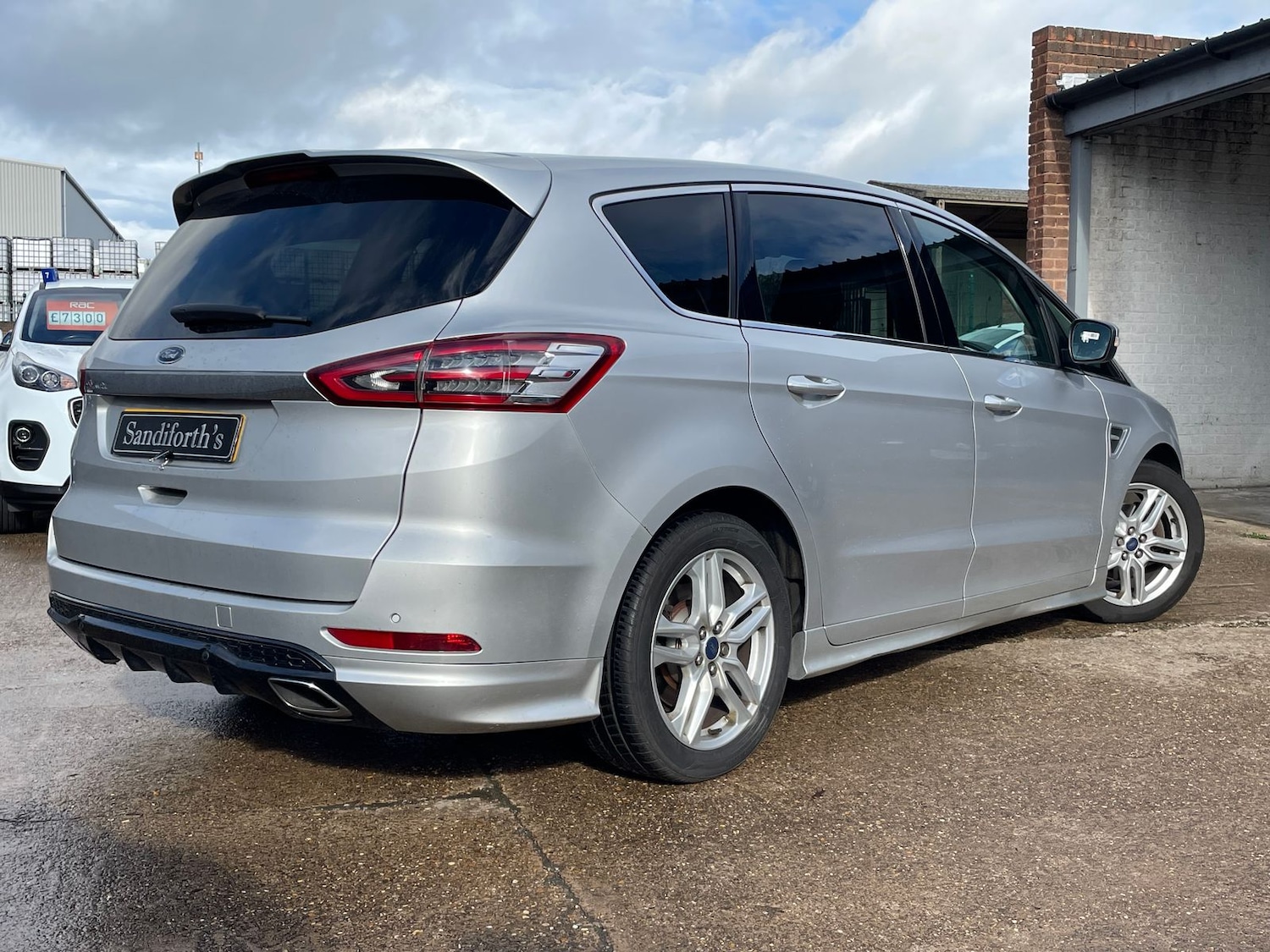Used Ford S-Max 2017 for sale - 76338680: Photo 5