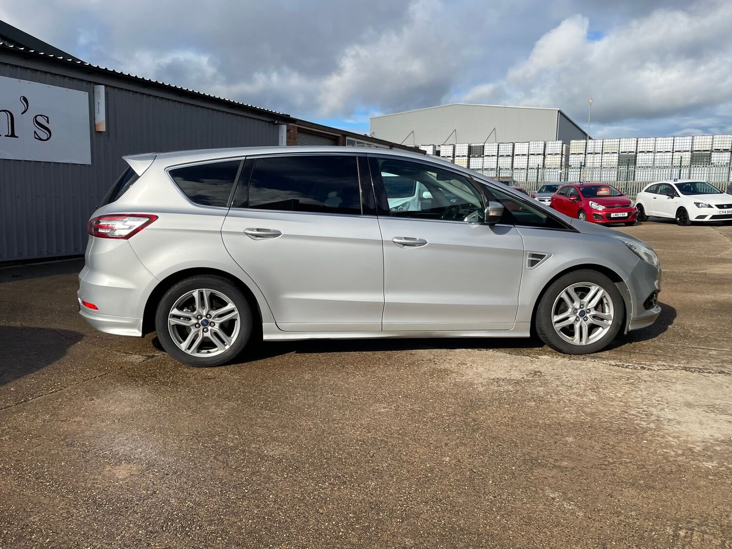 Used Ford S-Max 2017 for sale - 76338680: Photo 50