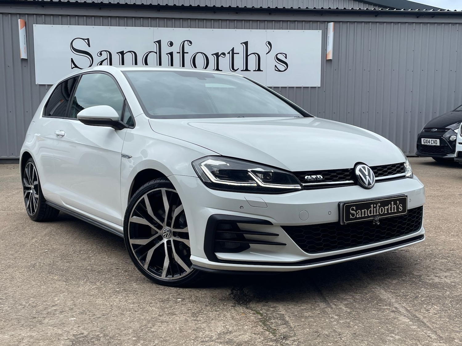 Used Volkswagen Golf 2017 for sale - 76338677: Photo 1