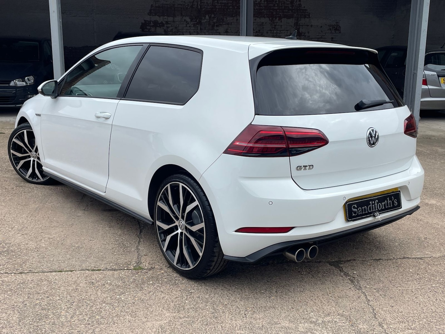 Used Volkswagen Golf 2017 for sale - 76338677: Photo 21