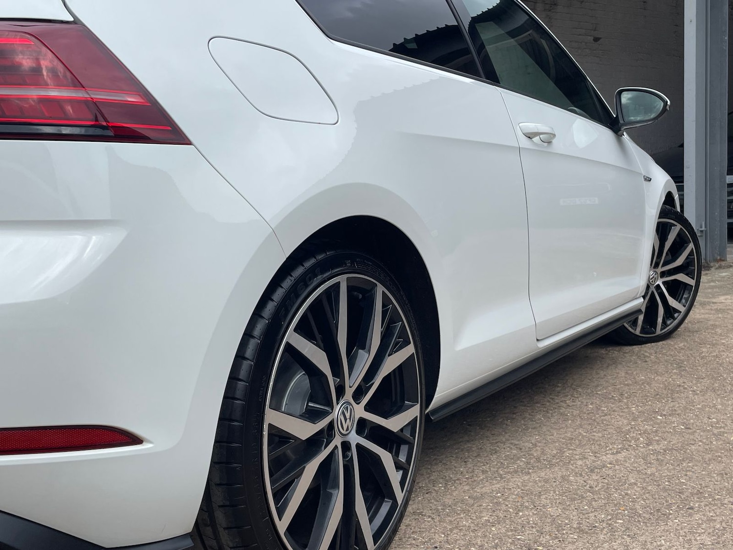 Used Volkswagen Golf 2017 for sale - 76338677: Photo 25