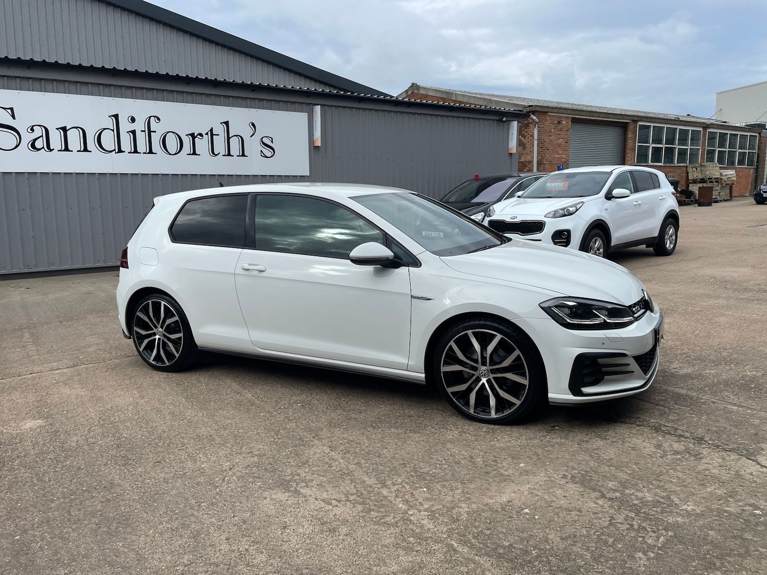 Used Volkswagen Golf 2017 for sale - 76338677: Photo 38