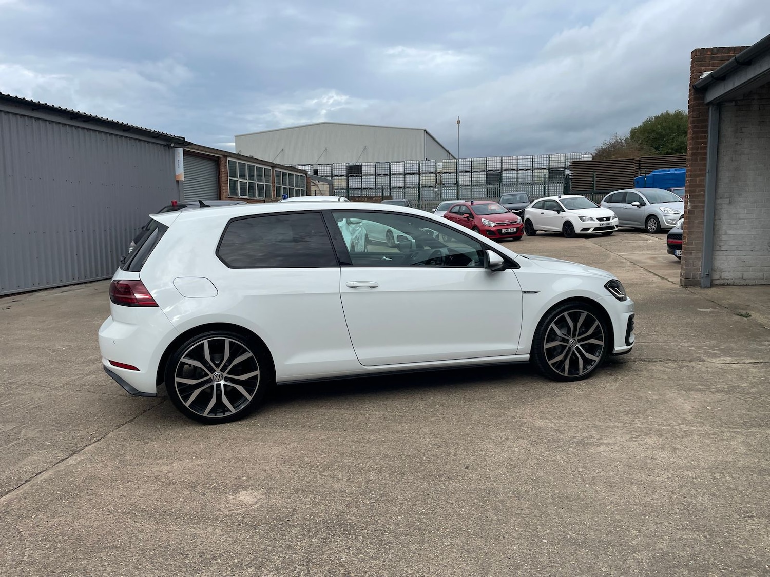 Used Volkswagen Golf 2017 for sale - 76338677: Photo 44
