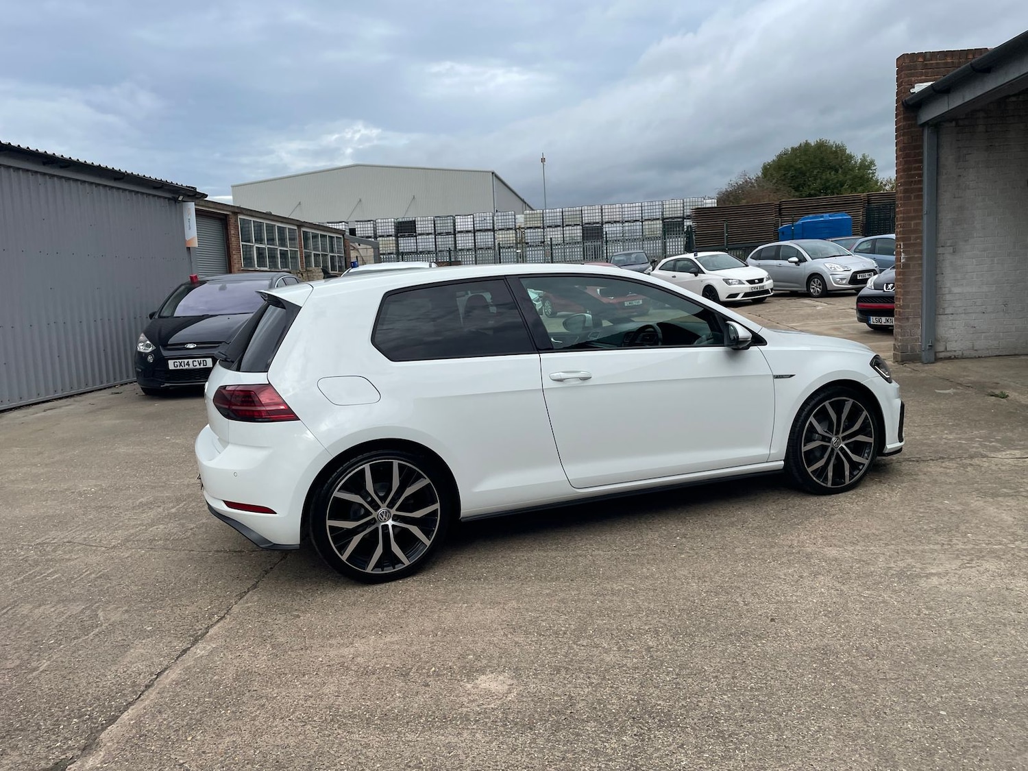Used Volkswagen Golf 2017 for sale - 76338677: Photo 45