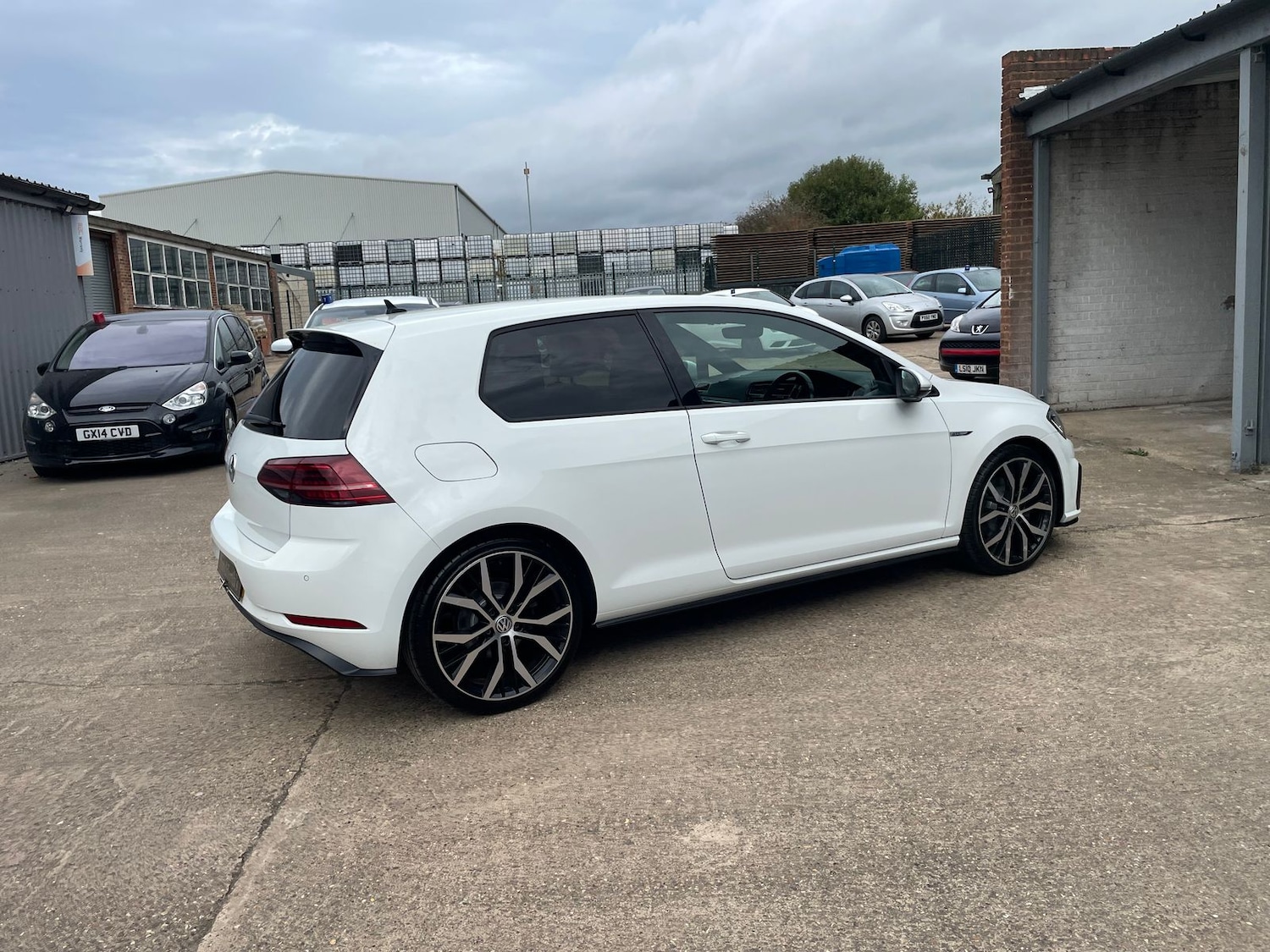 Used Volkswagen Golf 2017 for sale - 76338677: Photo 46