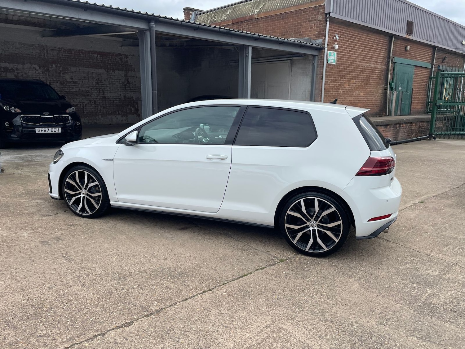 Used Volkswagen Golf 2017 for sale - 76338677: Photo 60