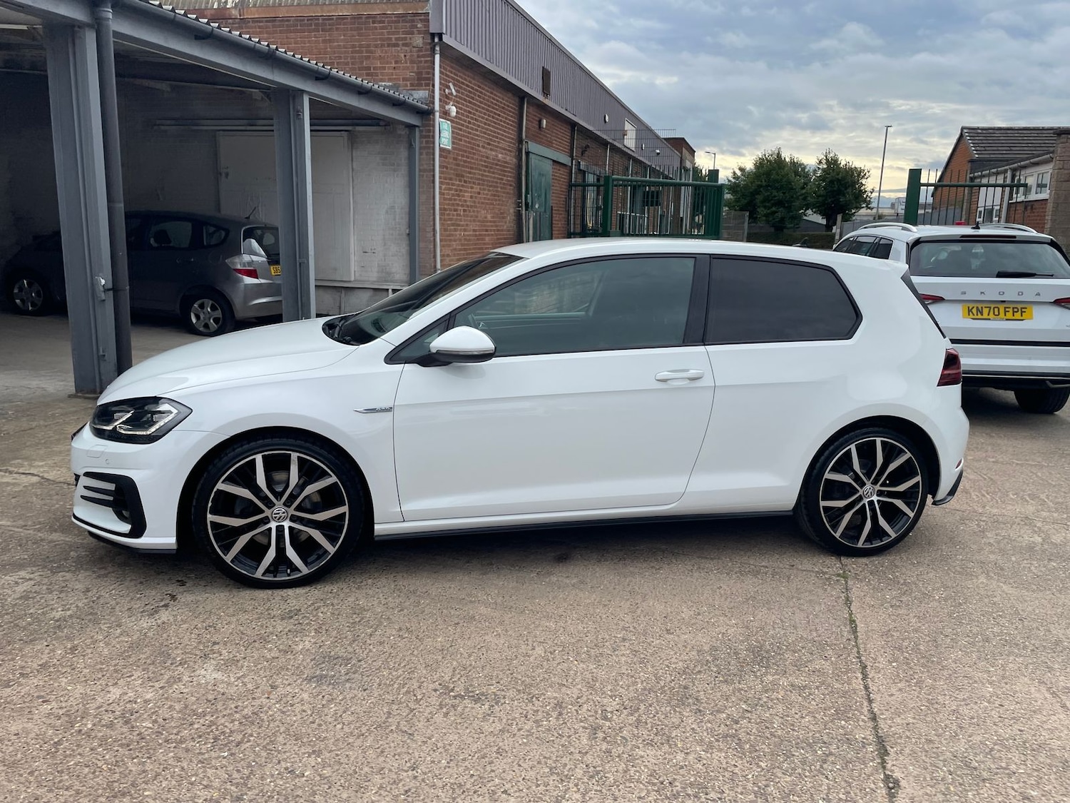 Used Volkswagen Golf 2017 for sale - 76338677: Photo 64