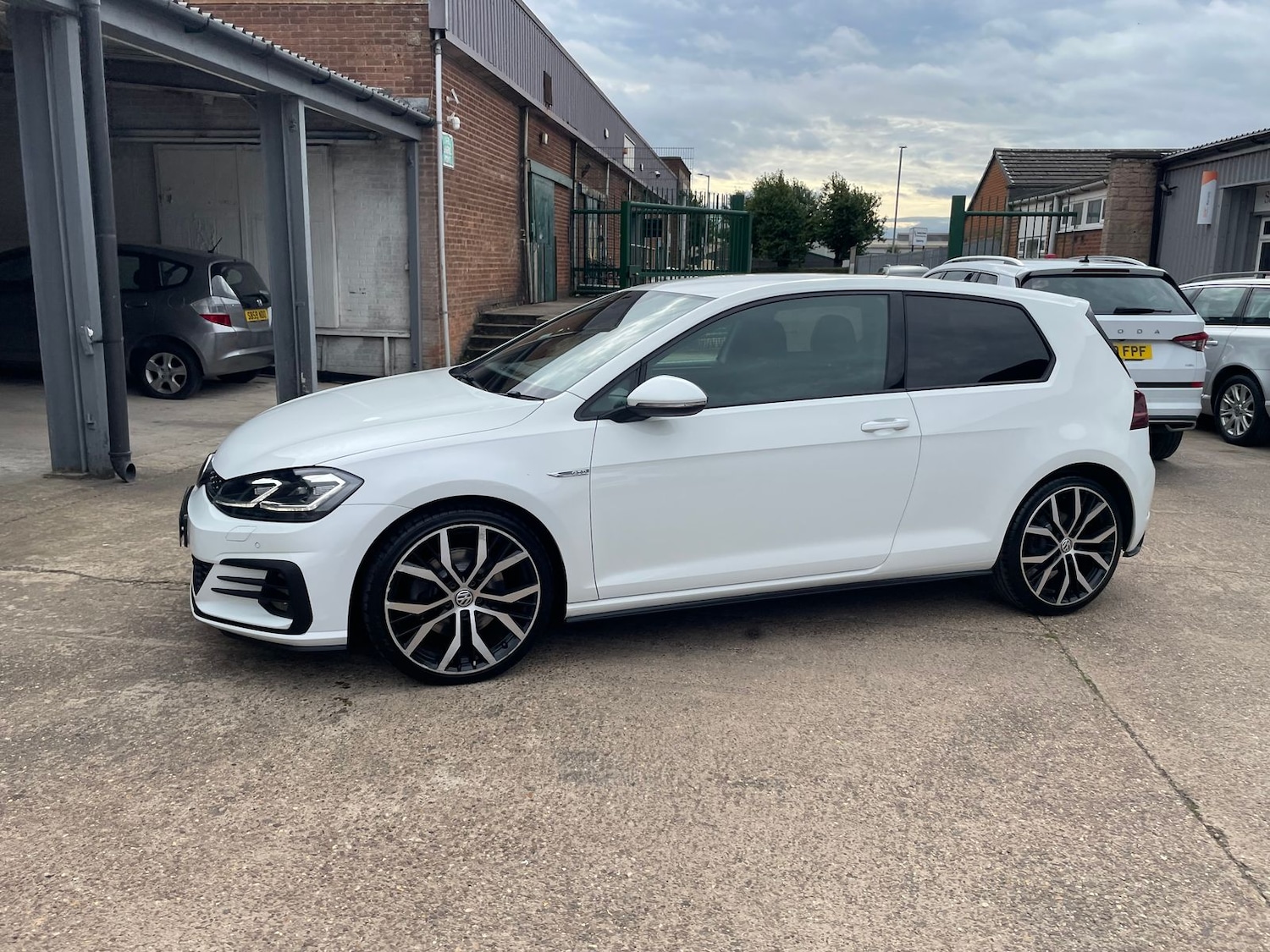 Used Volkswagen Golf 2017 for sale - 76338677: Photo 65