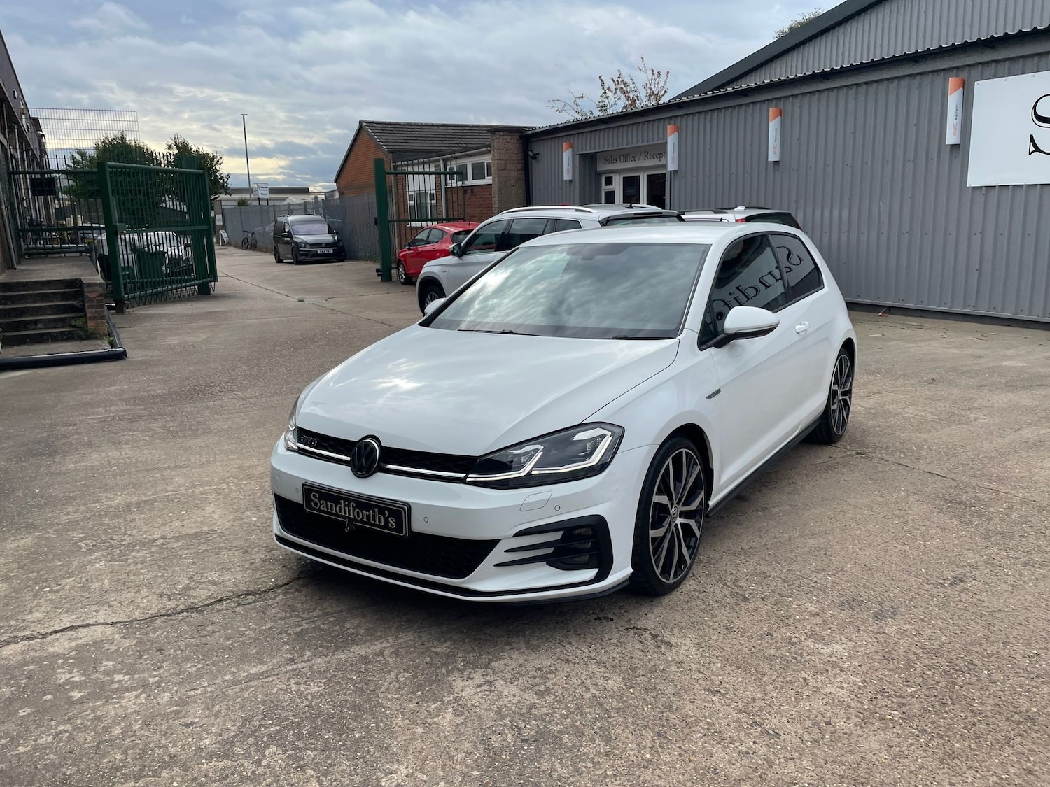 Used Volkswagen Golf 2017 for sale - 76338677: Photo 69