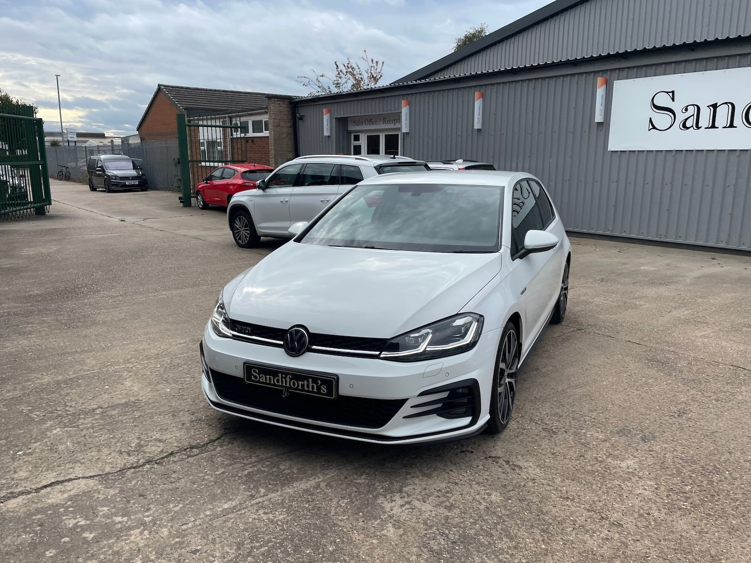 Used Volkswagen Golf 2017 for sale - 76338677: Photo 70