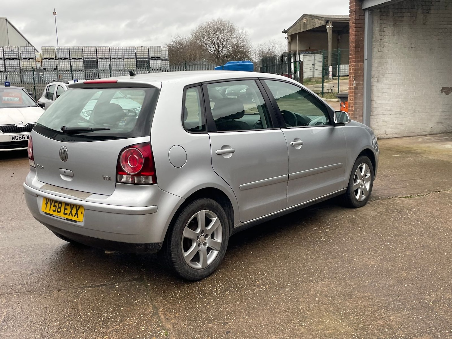 Used Volkswagen Polo 2008 for sale - 77685836: Photo 24