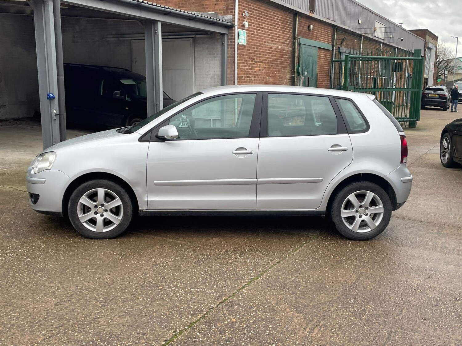 Used Volkswagen Polo 2008 for sale - 77685836: Photo 38