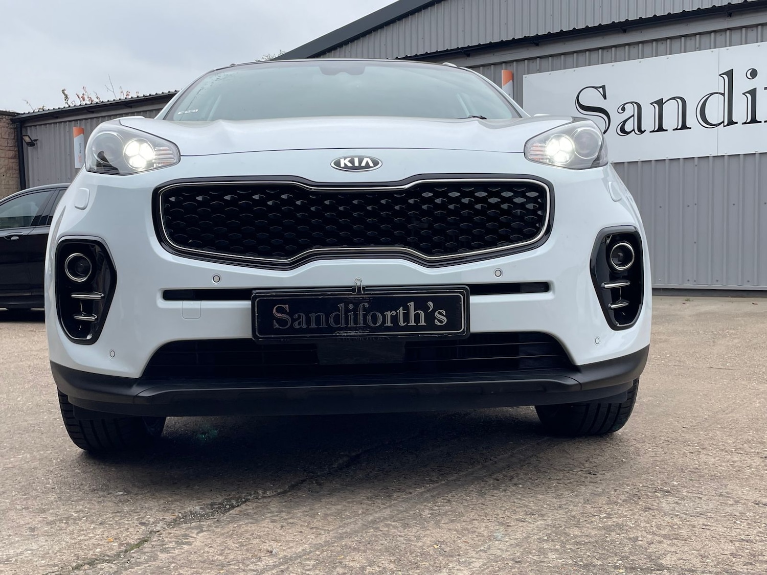 Used Kia Sportage 2017 for sale - 76310070: Photo 2