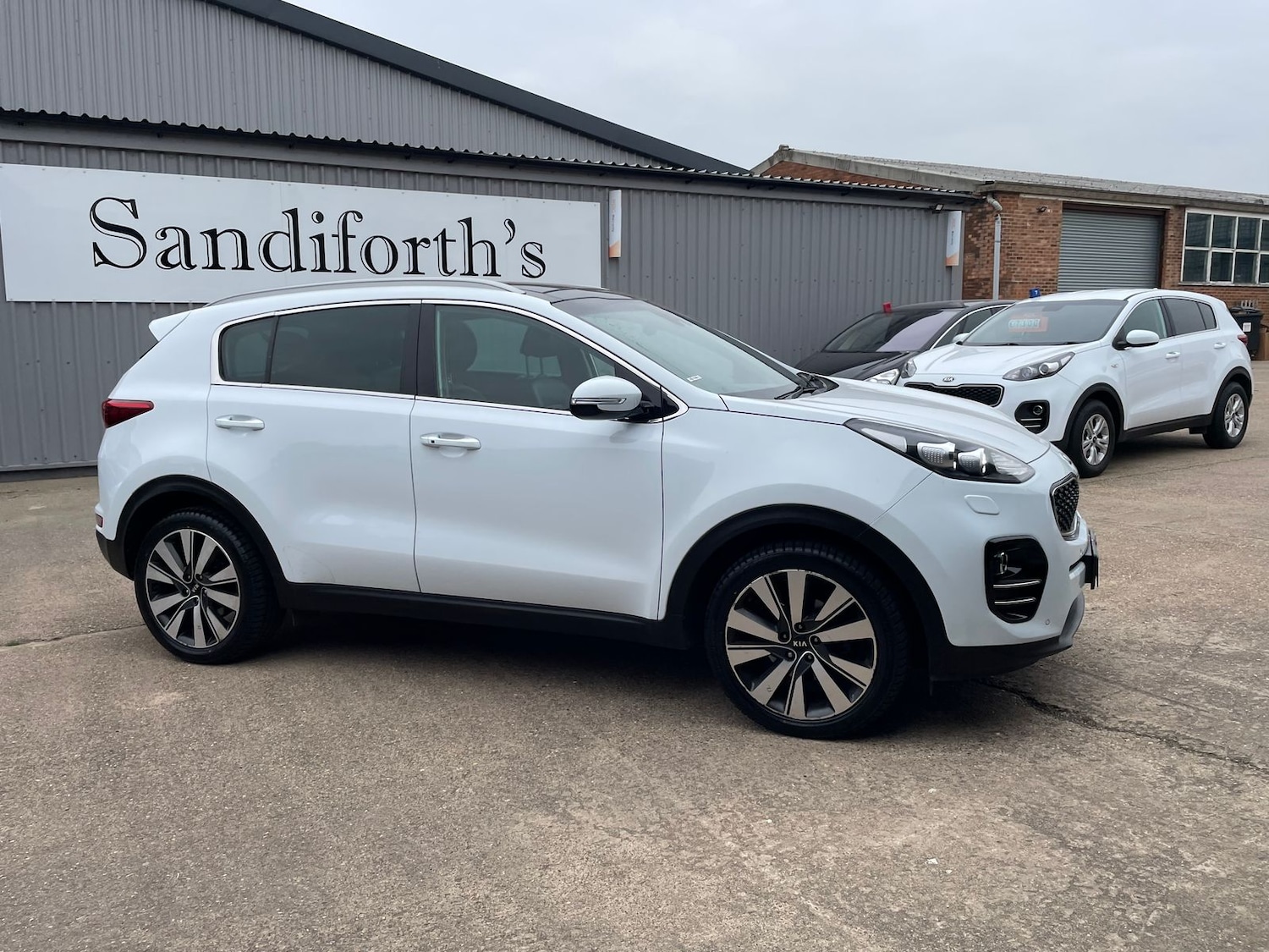 Used Kia Sportage 2017 for sale - 76310070: Photo 44