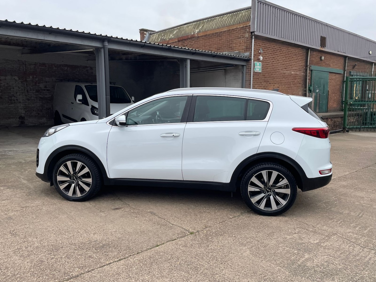 Used Kia Sportage 2017 for sale - 76310070: Photo 68