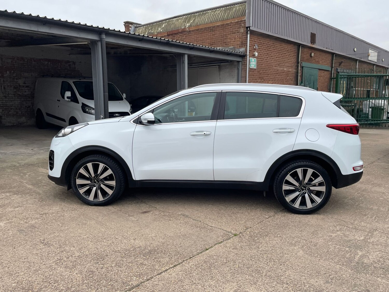 Used Kia Sportage 2017 for sale - 76310070: Photo 69