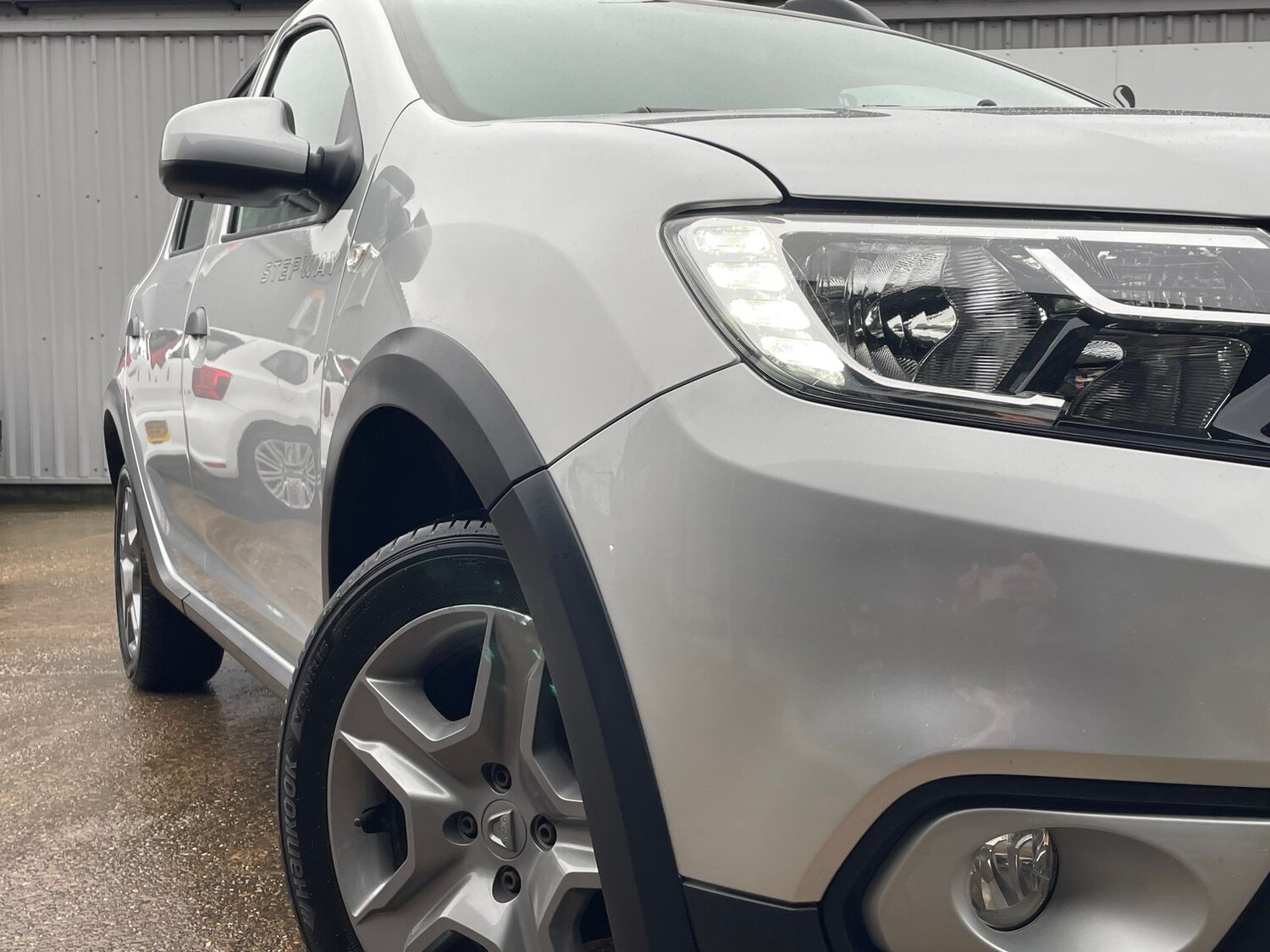 Used Dacia Sandero Stepway 2017 for sale - 77539968: Photo 14