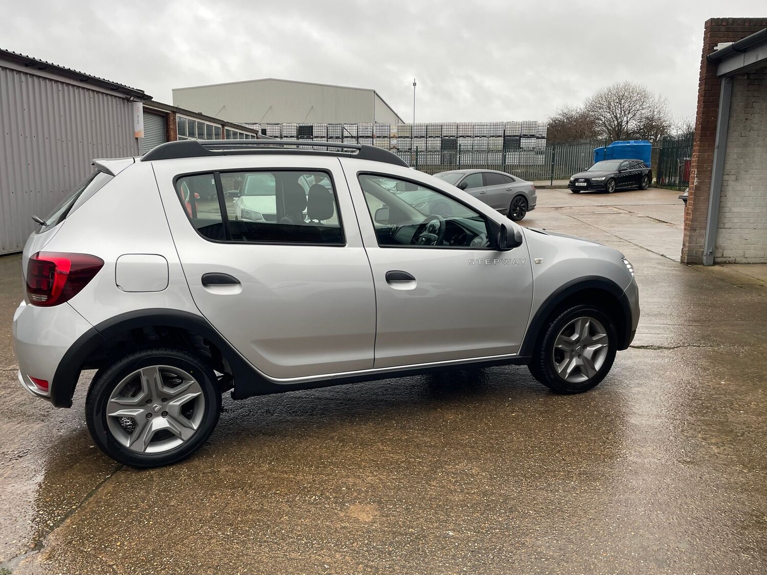 Used Dacia Sandero Stepway 2017 for sale - 77539968: Photo 36