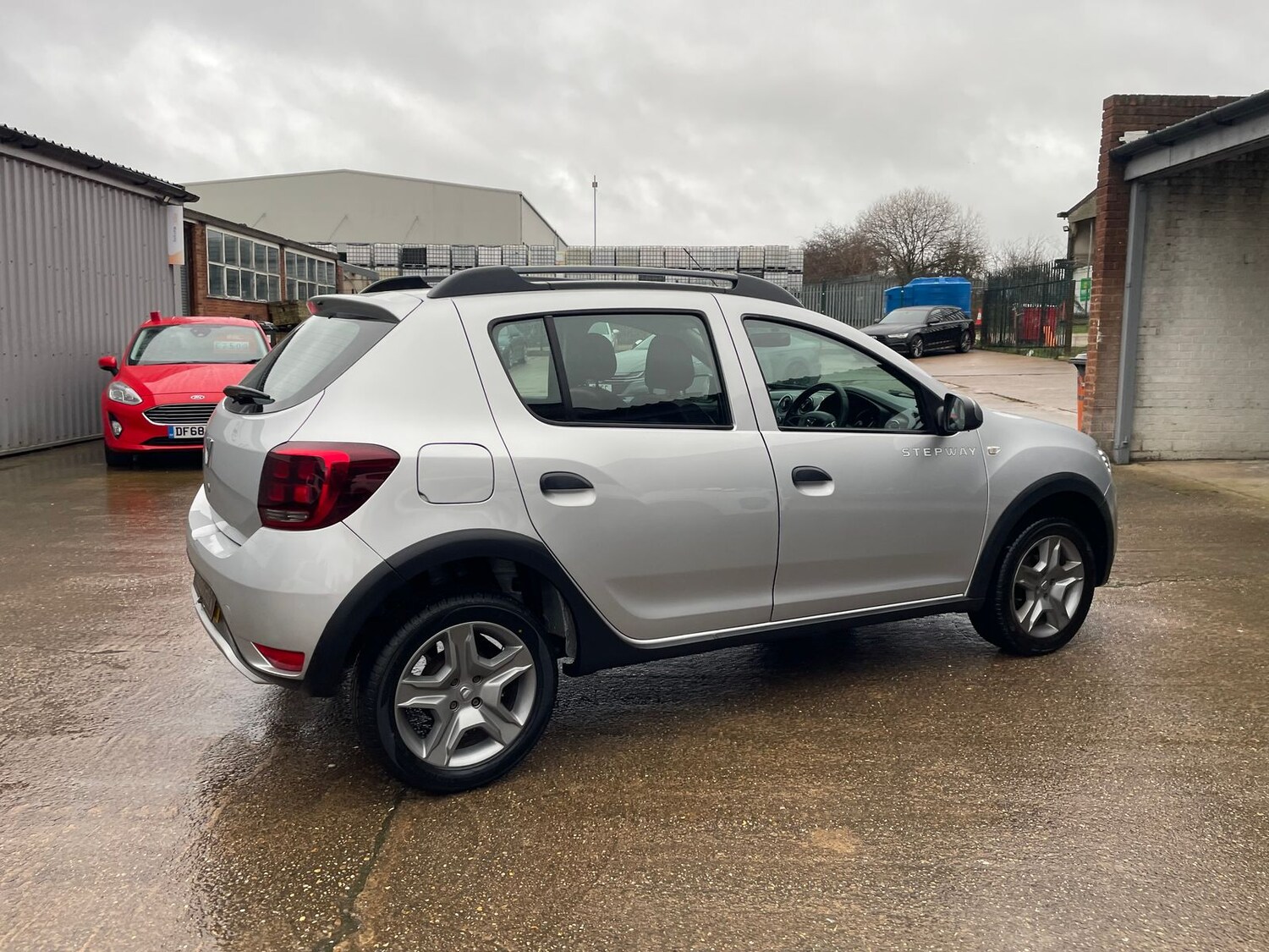 Used Dacia Sandero Stepway 2017 for sale - 77539968: Photo 38