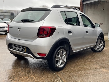 Used Dacia Sandero Stepway 2017 for sale - 77539968: Photo