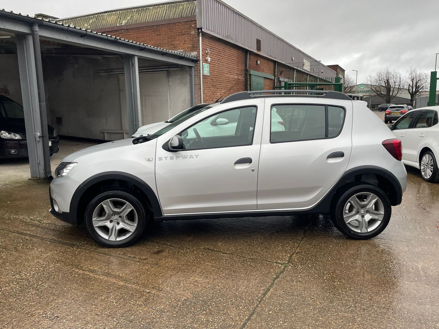Used Dacia Sandero Stepway 2017 for sale - 77539968: Photo 53