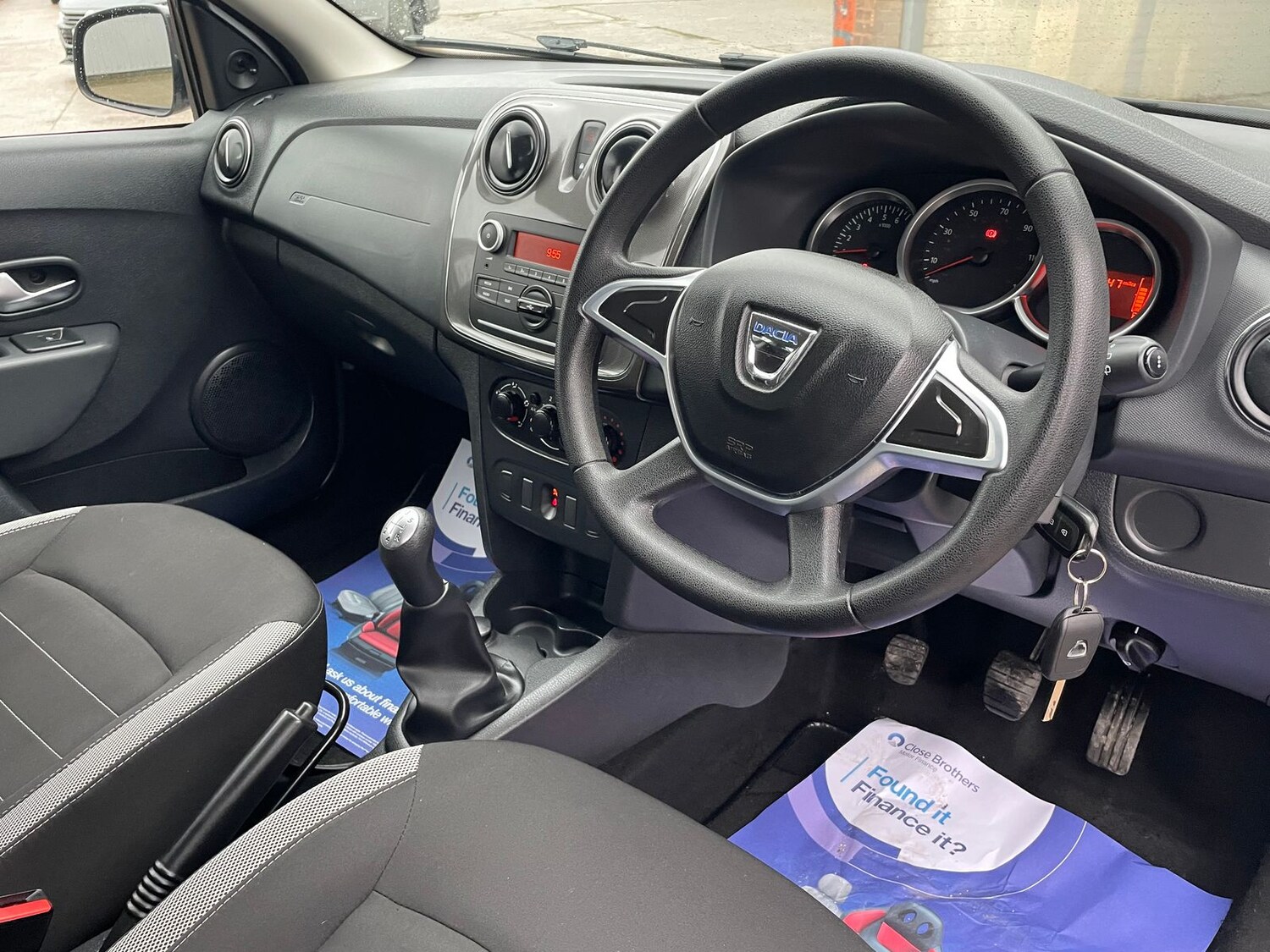 Used Dacia Sandero Stepway 2017 for sale - 77539968: Photo 7