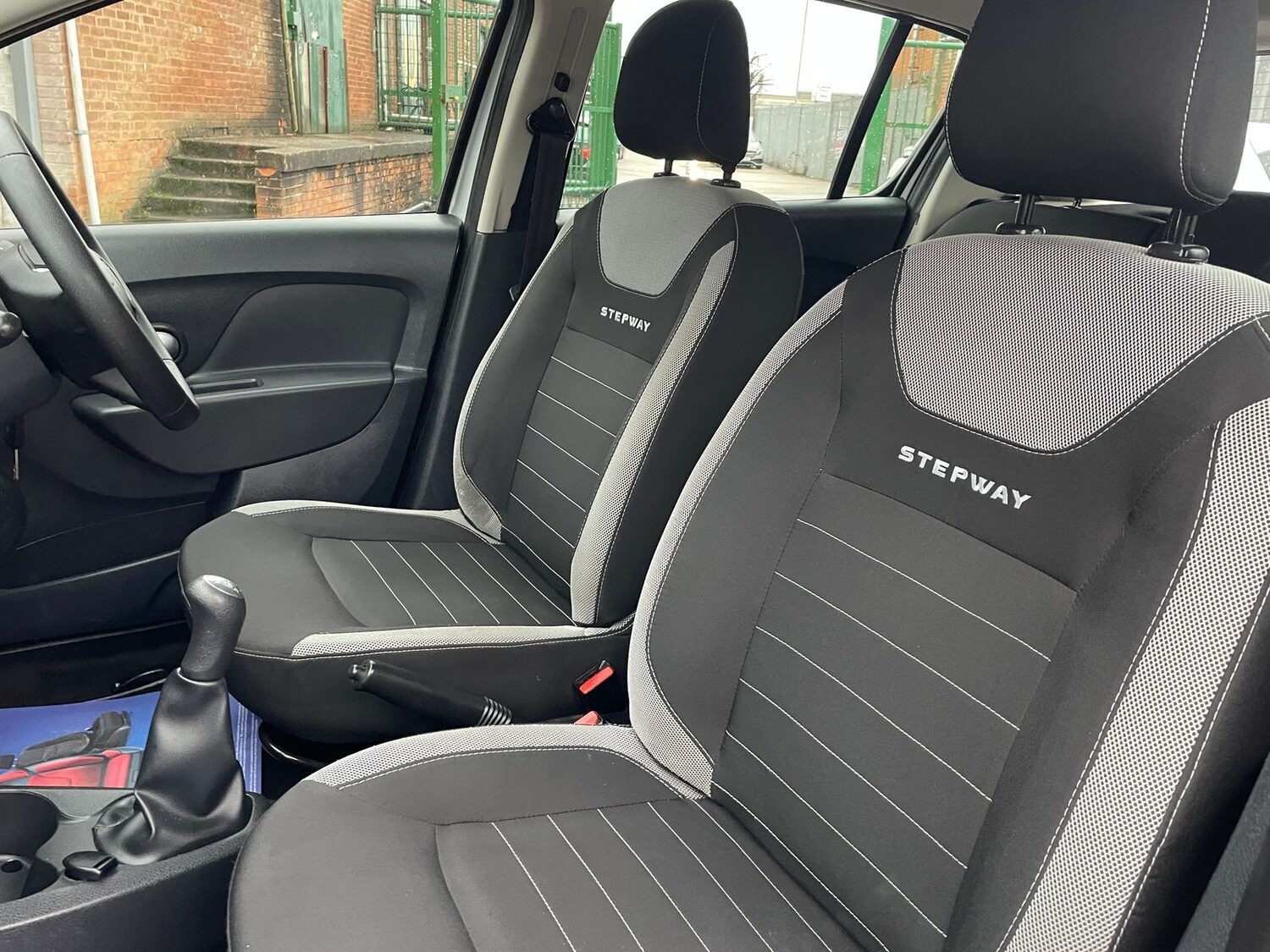 Used Dacia Sandero Stepway 2017 for sale - 77539968: Photo 8