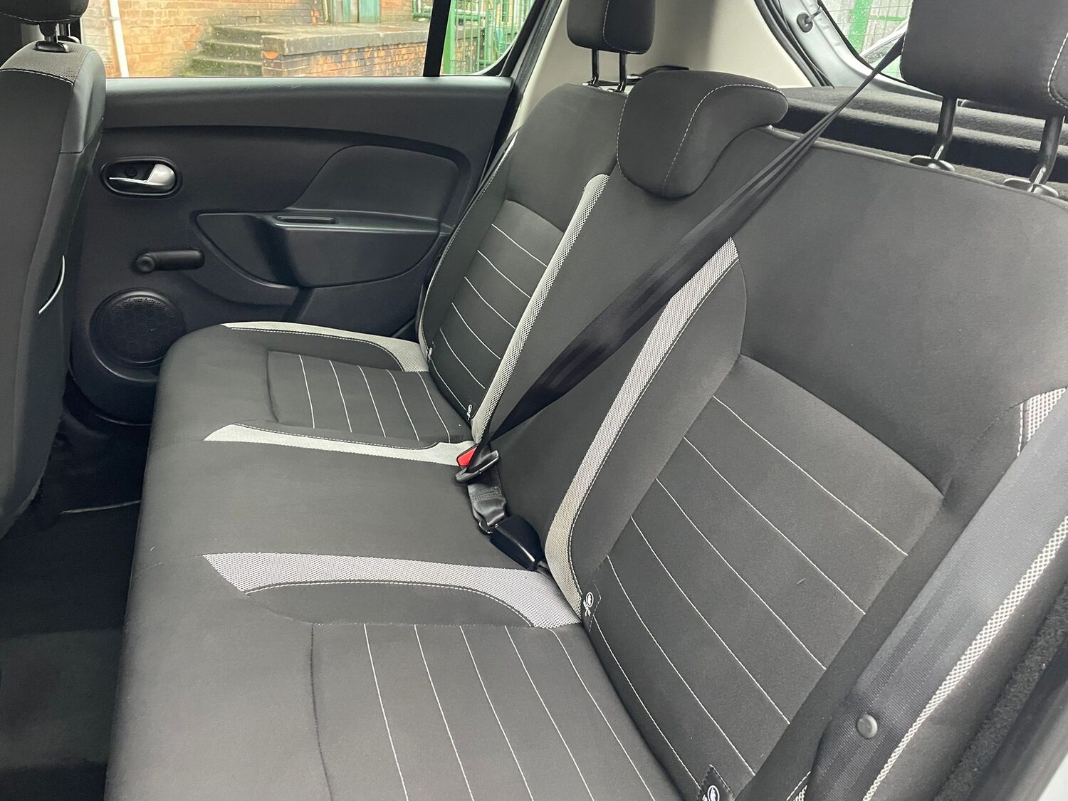 Used Dacia Sandero Stepway 2017 for sale - 77539968: Photo 9