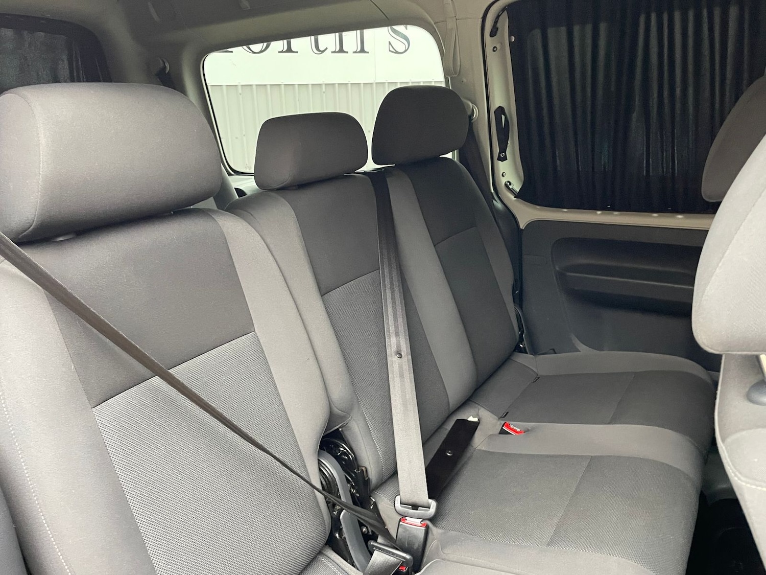 Used Volkswagen Caddy Maxi Life 2015 for sale - 76514677: Photo 10