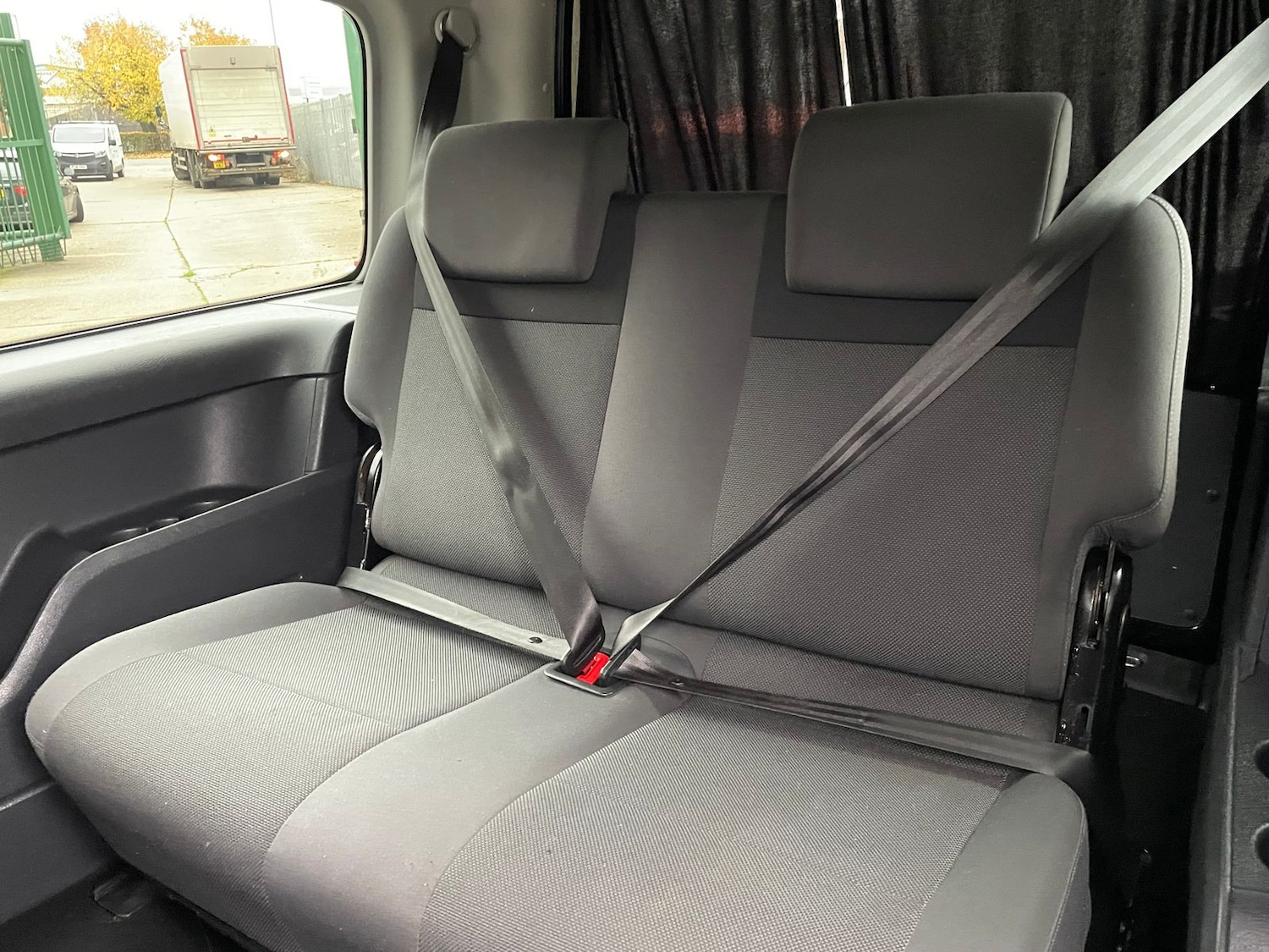 Used Volkswagen Caddy Maxi Life 2015 for sale - 76514677: Photo 11