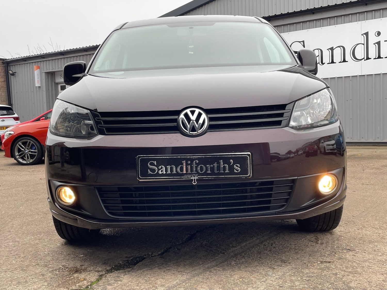 Used Volkswagen Caddy Maxi Life 2015 for sale - 76514677: Photo 2