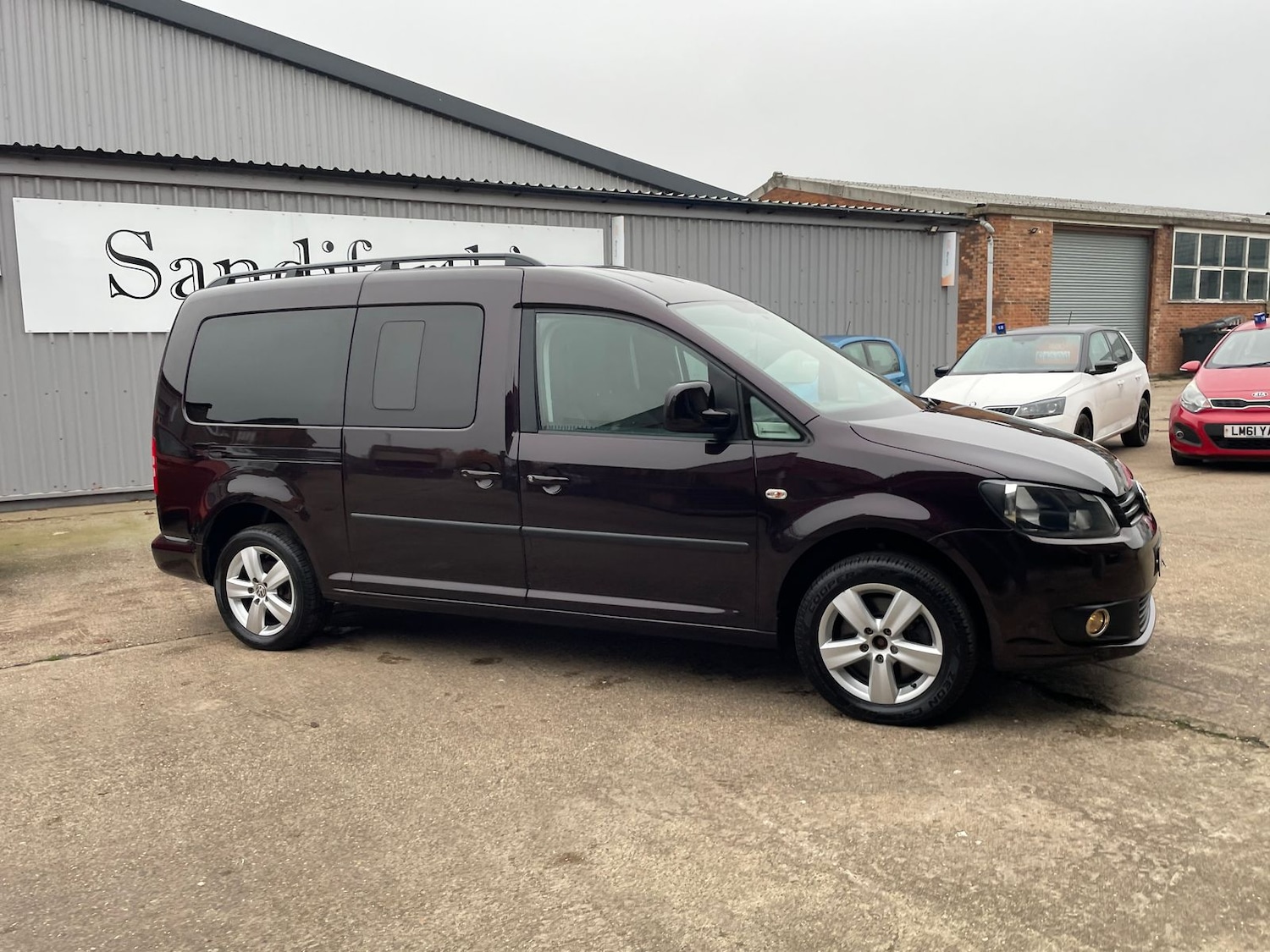 Used Volkswagen Caddy Maxi Life 2015 for sale - 76514677: Photo 40