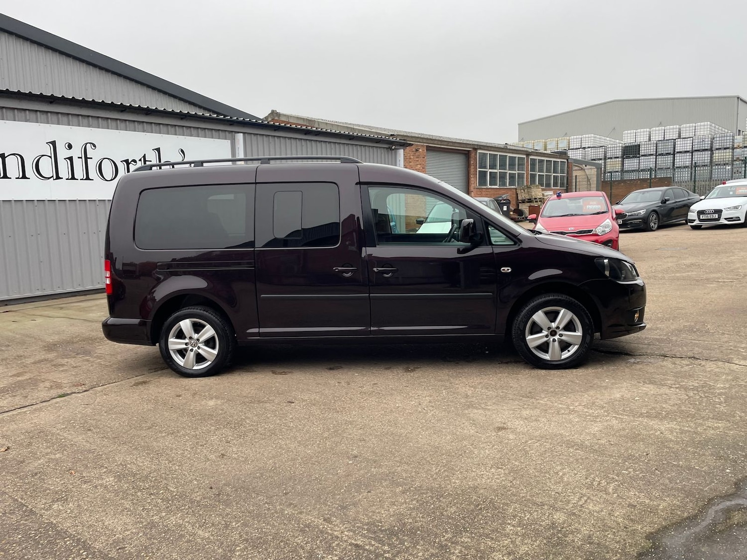 Used Volkswagen Caddy Maxi Life 2015 for sale - 76514677: Photo 43