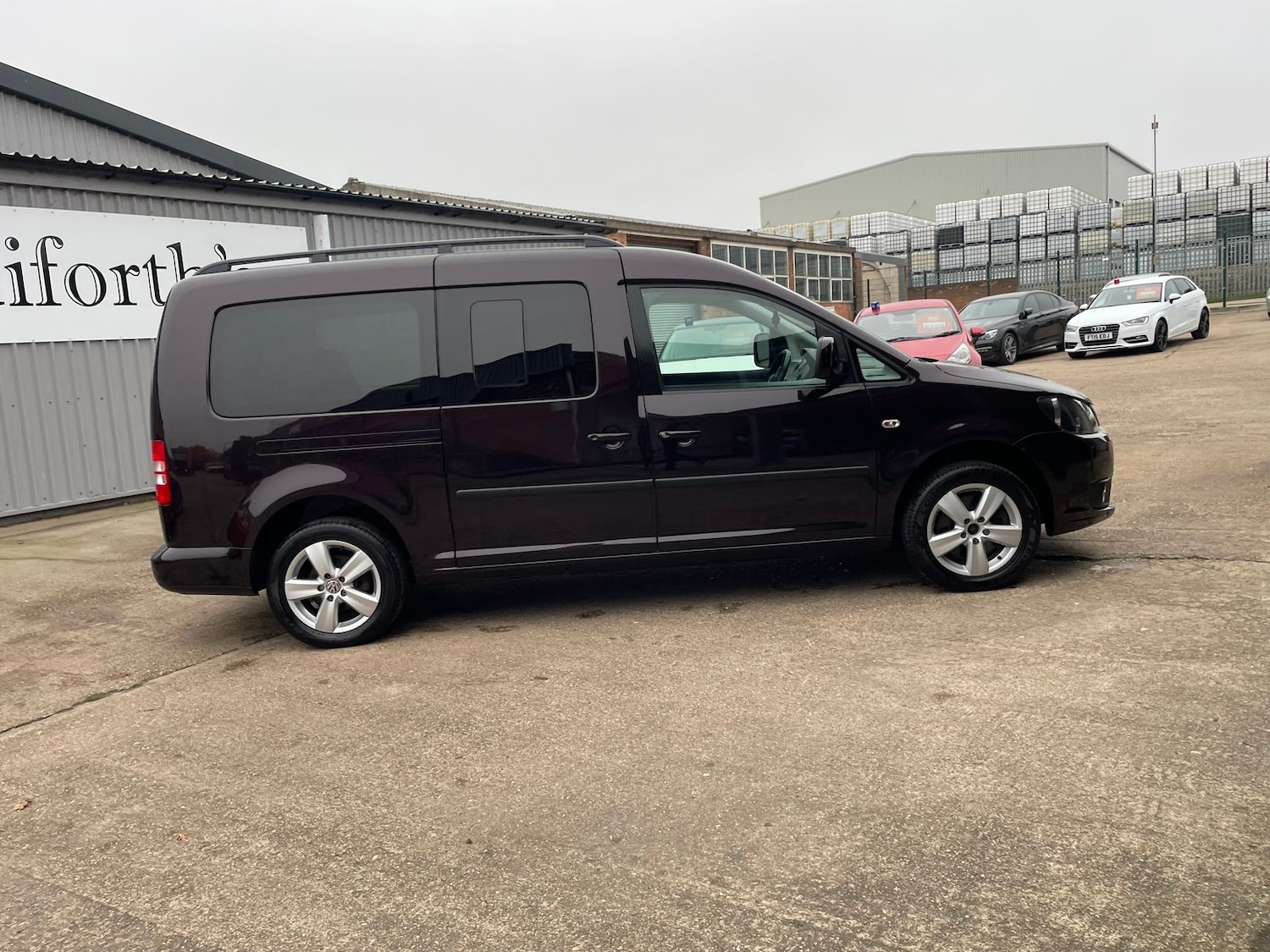 Used Volkswagen Caddy Maxi Life 2015 for sale - 76514677: Photo 44