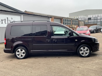 Used Volkswagen Caddy Maxi Life 2015 for sale - 76514677: Photo