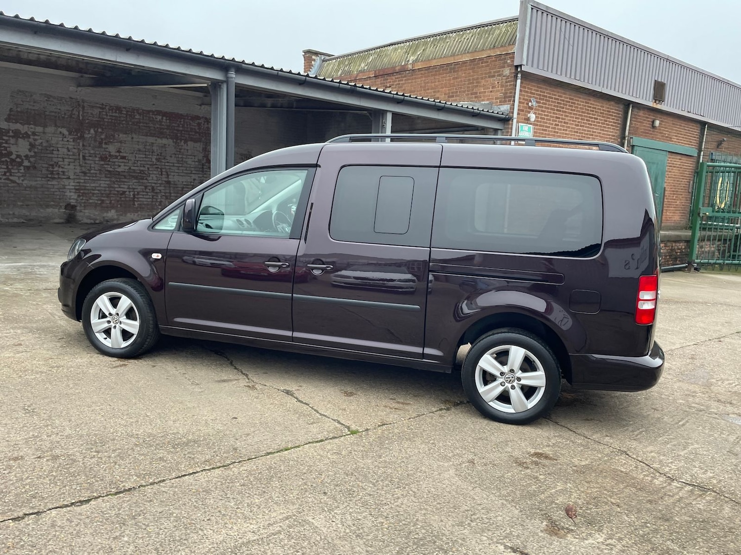 Used Volkswagen Caddy Maxi Life 2015 for sale - 76514677: Photo 64