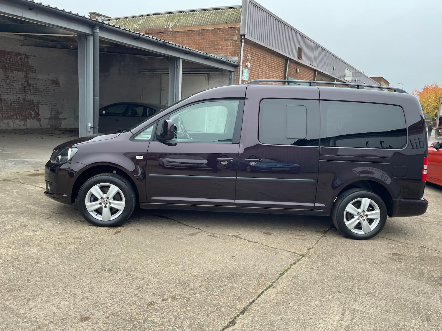 Used Volkswagen Caddy Maxi Life 2015 for sale - 76514677: Photo 67