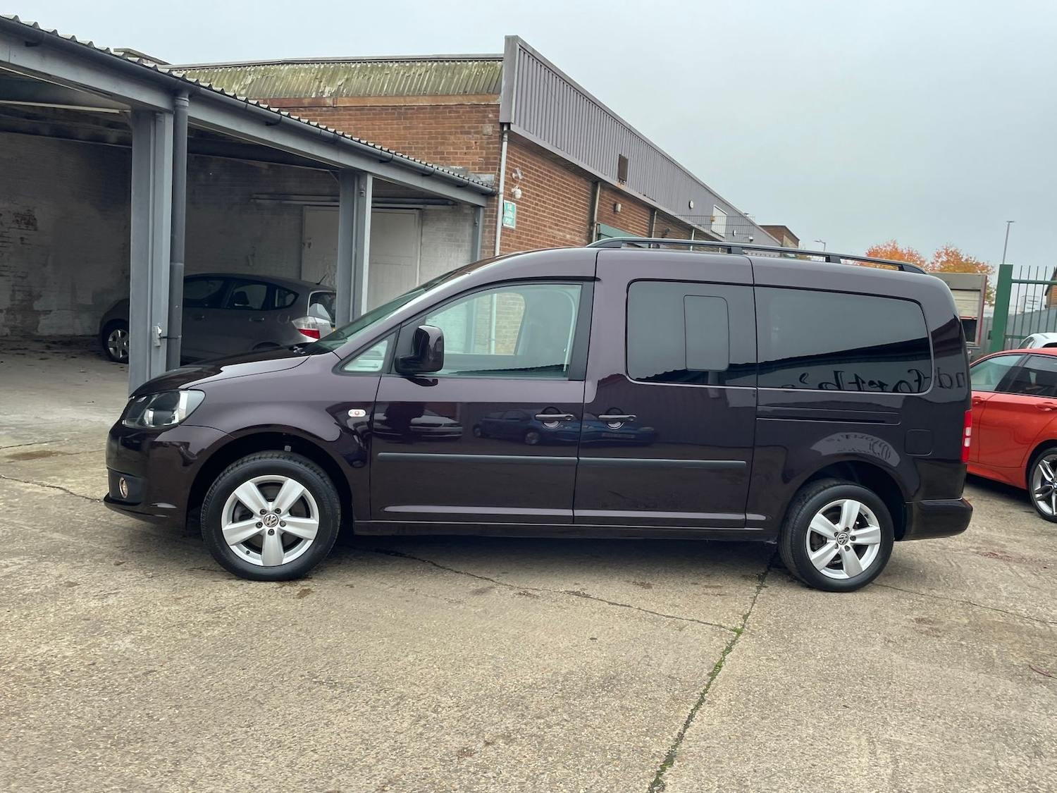 Used Volkswagen Caddy Maxi Life 2015 for sale - 76514677: Photo 68