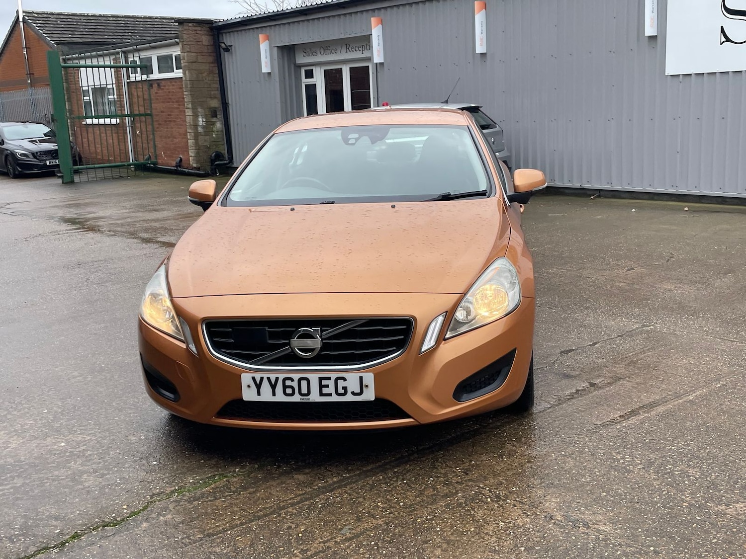 Used Volvo S60 2010 for sale - 77634734: Photo 2