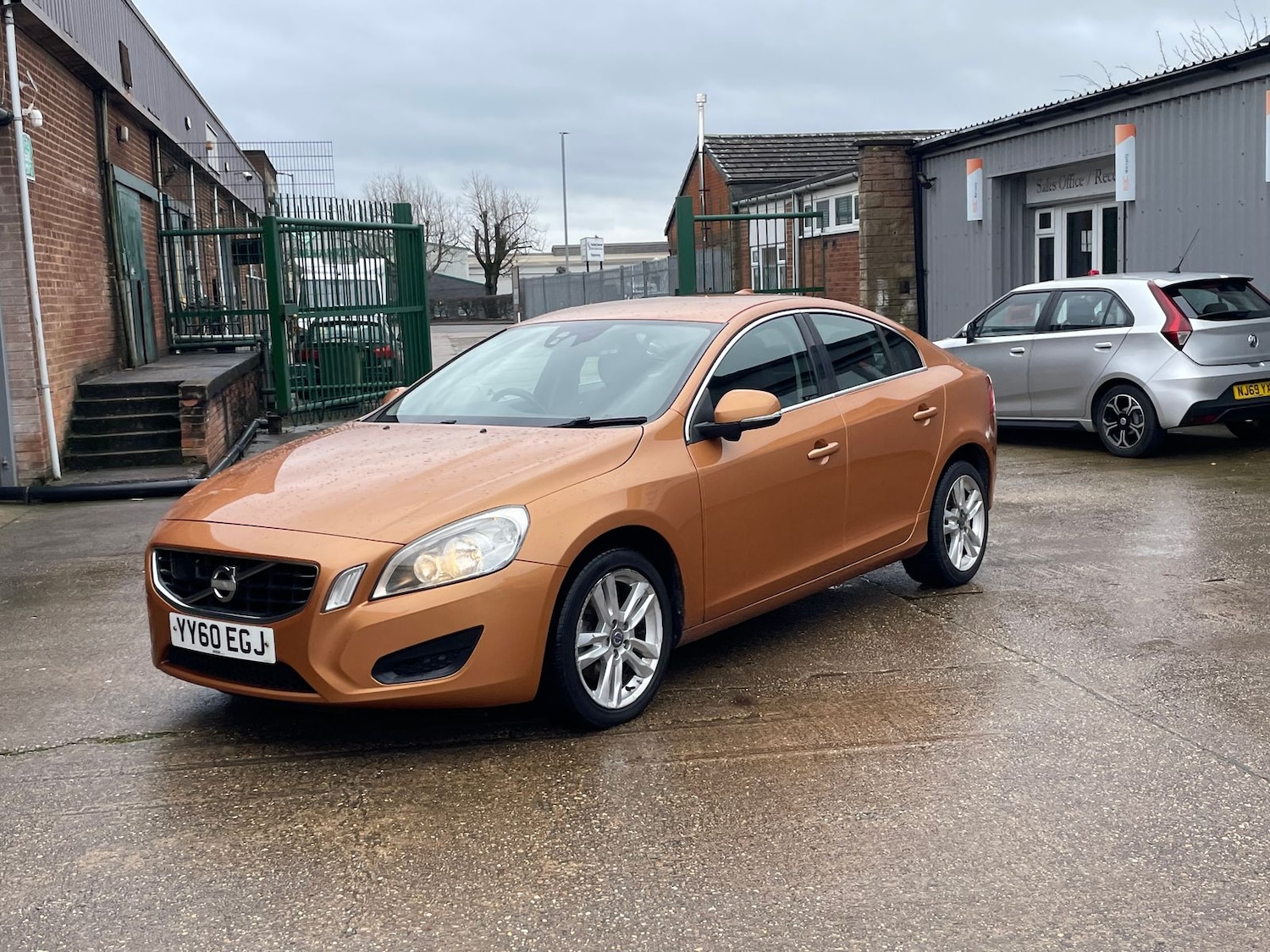 Used Volvo S60 2010 for sale - 77634734: Photo 3