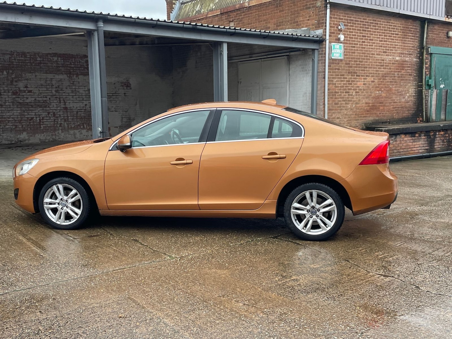 Used Volvo S60 2010 for sale - 77634734: Photo 33